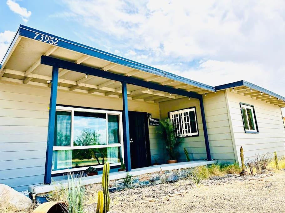 Holiday home The Desert Monroe-hot Tub-firepit-games-by Joshua Tree National Park *