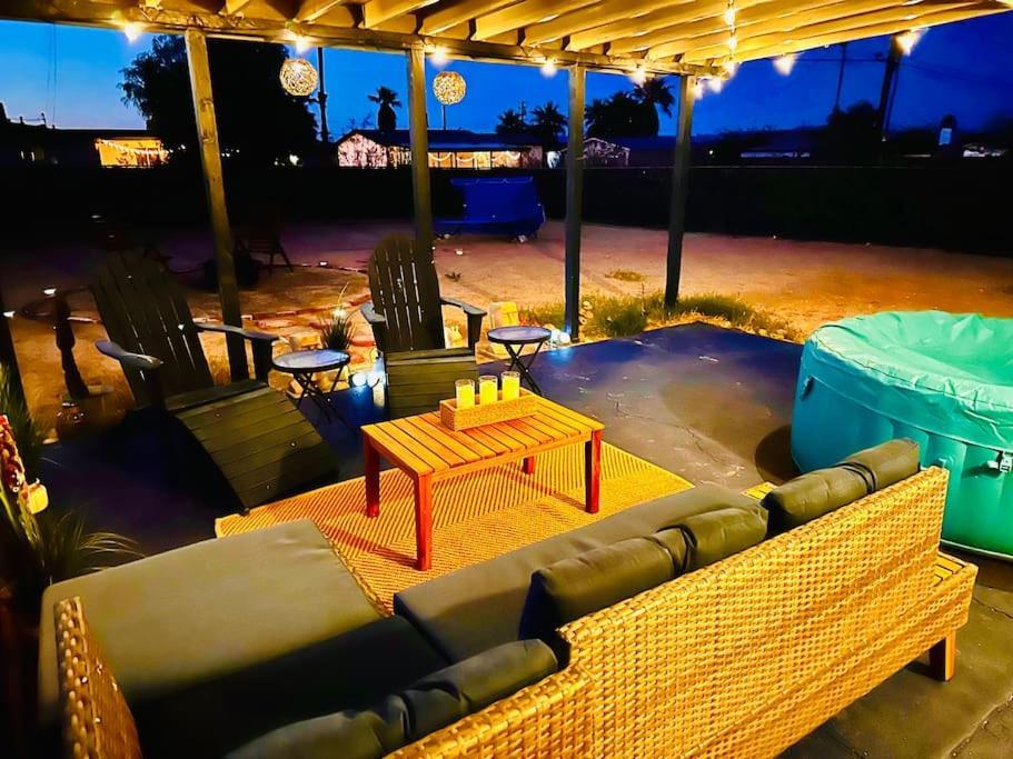 The Desert Monroe-hot Tub-firepit-games-by Joshua Tree National Park Holiday home